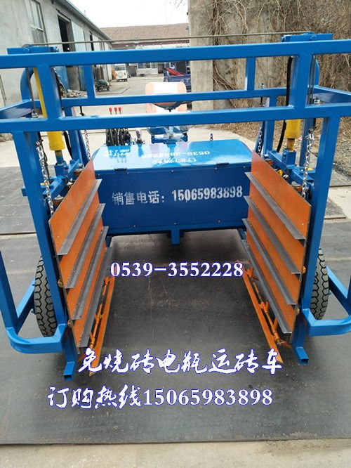 水泥磚電動(dòng)搬運(yùn)叉車 高效生產(chǎn)與運(yùn)輸搬運(yùn)的革新設(shè)備